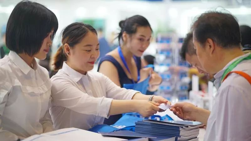 智慧應(yīng)用，賦能教學(xué)|奧威亞智慧教學(xué)解決方案驚艷普教展