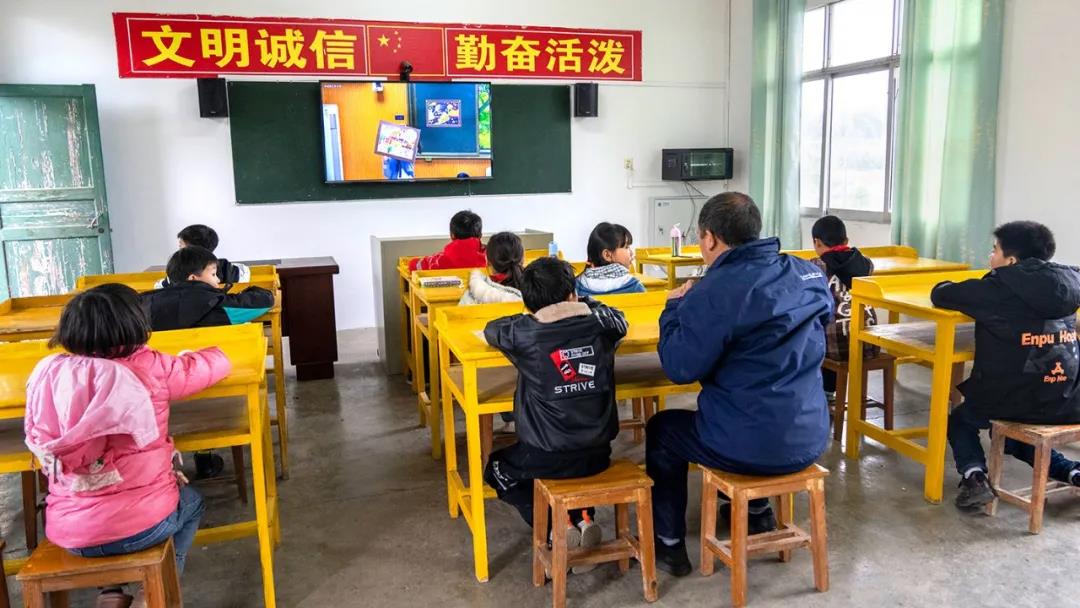 積極響應(yīng)時(shí)代政策，奧威亞“全連接”生態(tài)助推教育信息化發(fā)展
