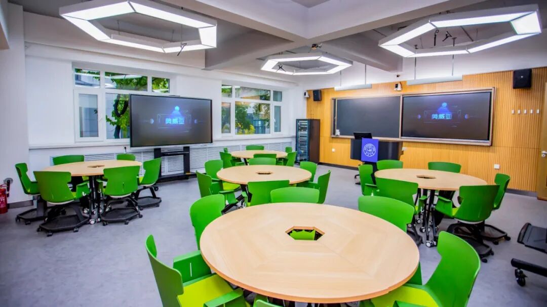 AI賦能，重塑未來！構(gòu)建全周期、多維度的教師培養(yǎng)新范式